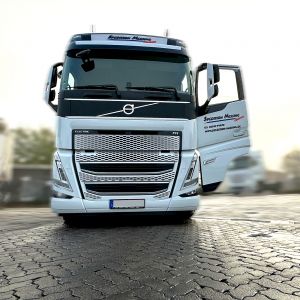 Spedition Messing Elektro-LKW Volvo